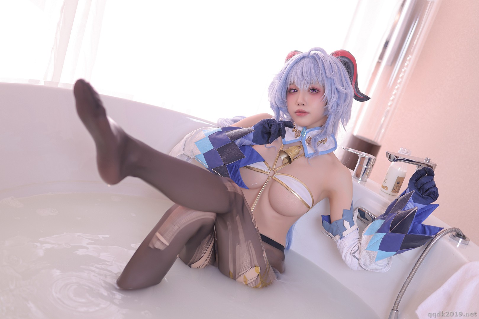 Coser-Aqua-023.jpg