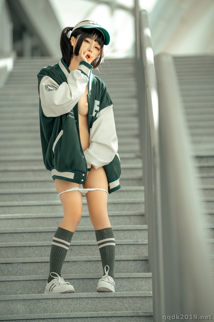 Coser-chunmomo-Baseball-Girl-094.jpg