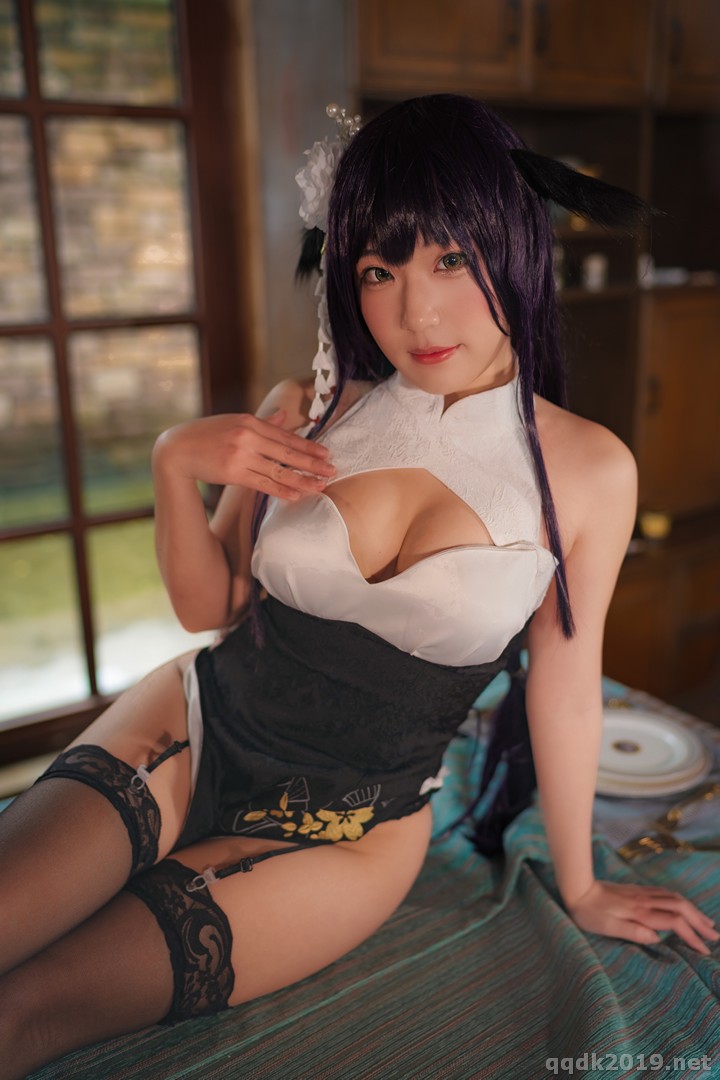 Coser-Mime-Azuma-Azur-Lane-003.jpg