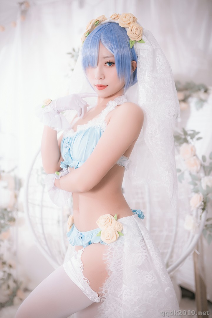 Coser-Money-002.jpg