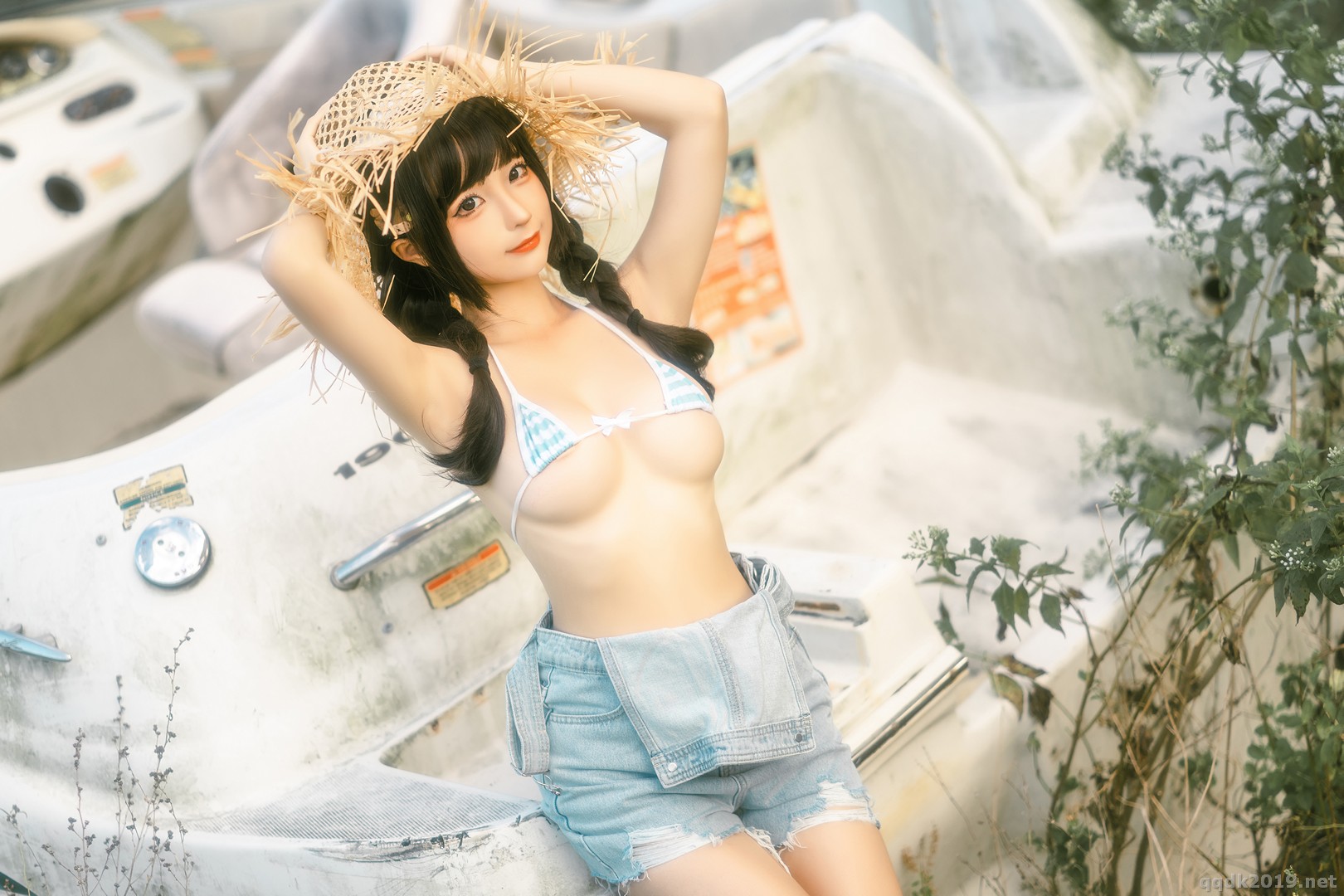 Coser-chunmomo-Wretched-Boat-033.jpg