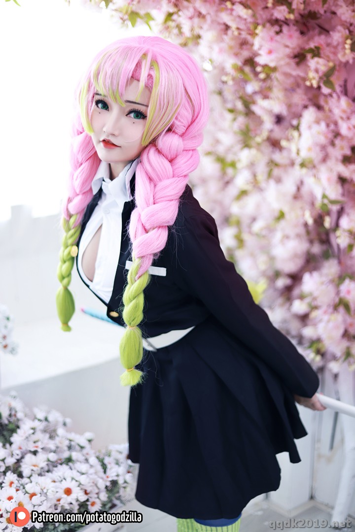 Coser-Potato-Godzilla-Mitsuri-Kanroji-015.jpg