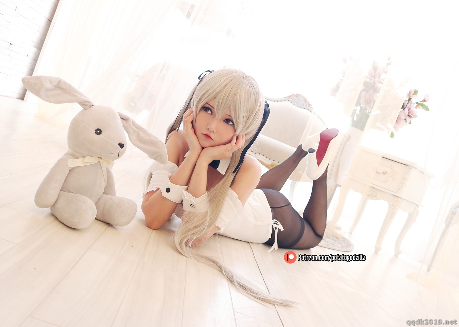 Coser-Potato-Godzilla-Sora-Kasugano-Bunny-Suit-007.jpg