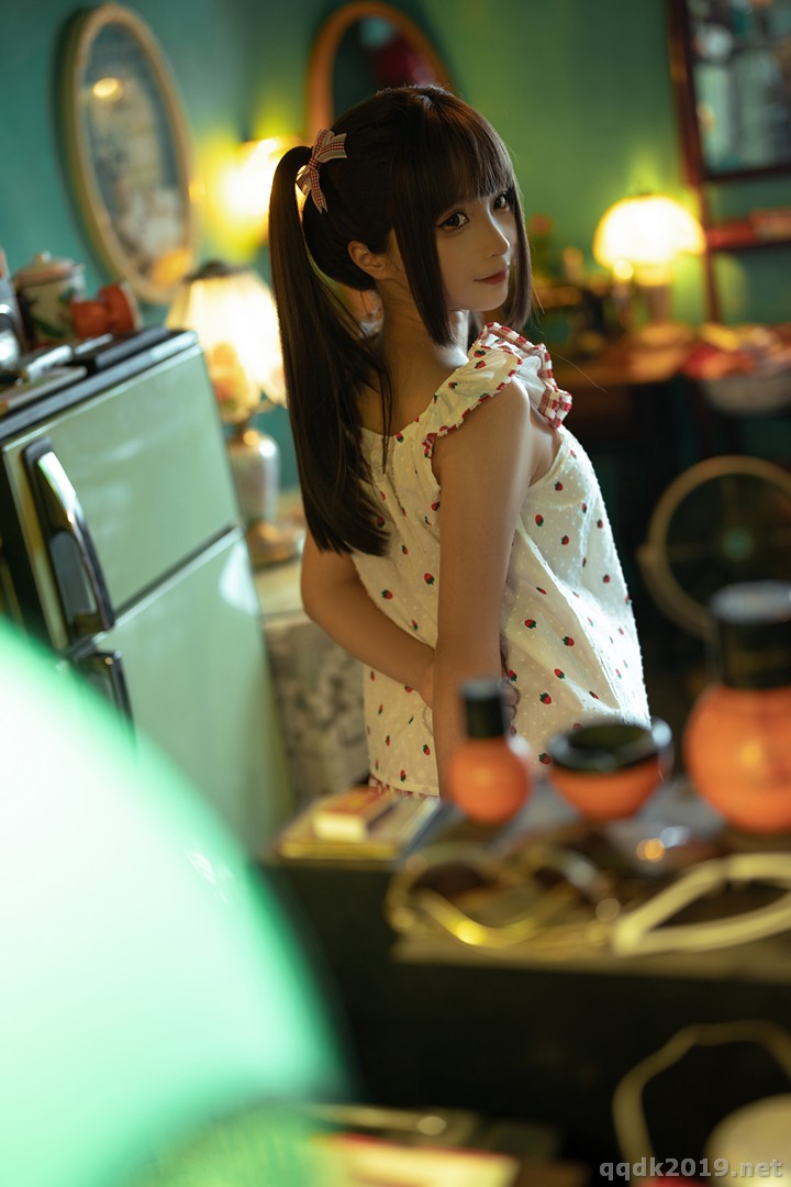 Coser-chunmomo-Red-Box-006.jpg