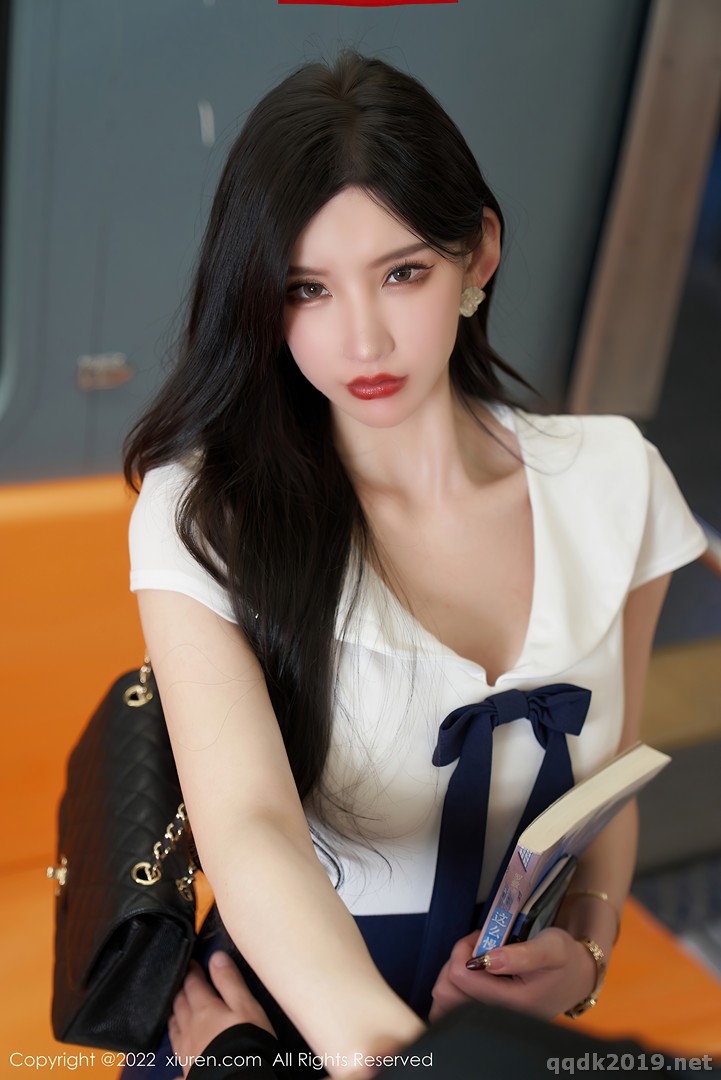 XIUREN-No.4979-Zhou-Yuxi-Sally-039.jpg