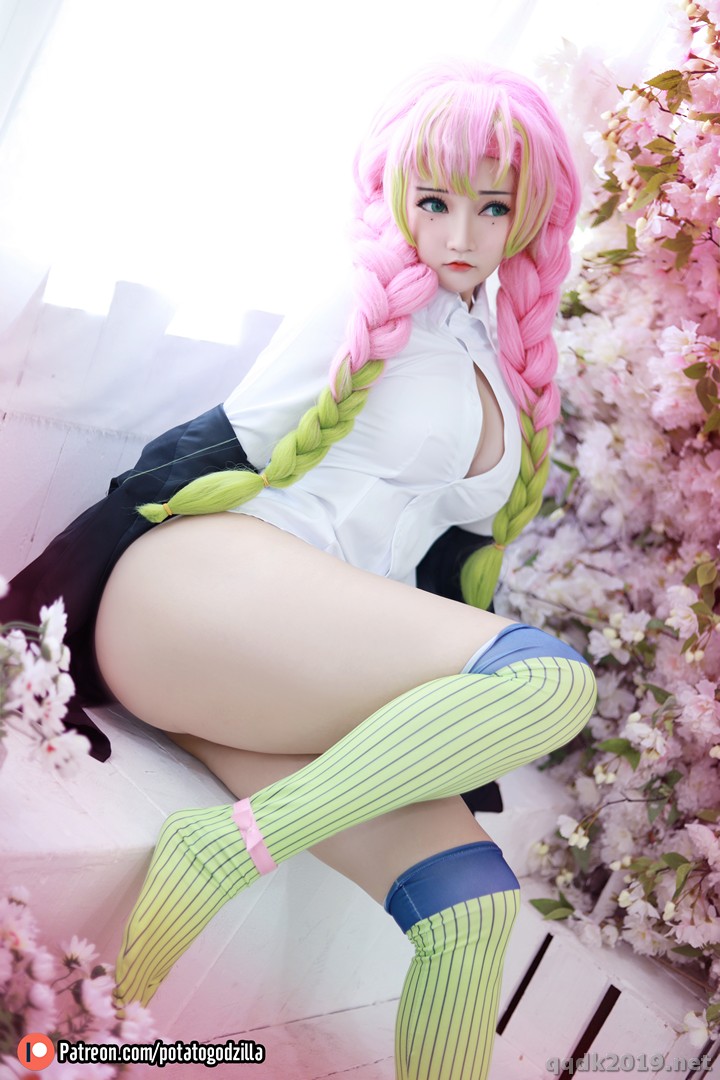 Coser-Potato-Godzilla-Mitsuri-Kanroji-027.jpg