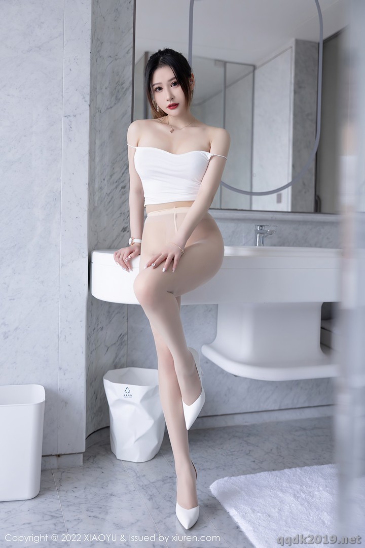 XiaoYu-Vol.813-Zhang-Xin-Xin-051.jpg