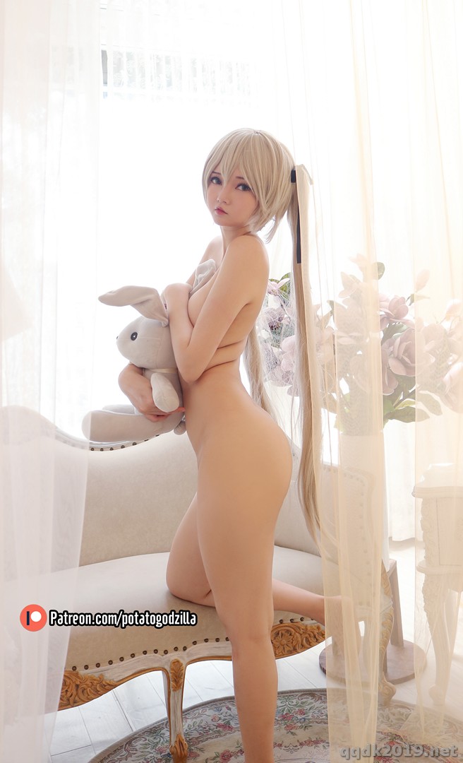 Coser-Potato-Godzilla-Sora-Kasugano-Bunny-Suit-029.jpg