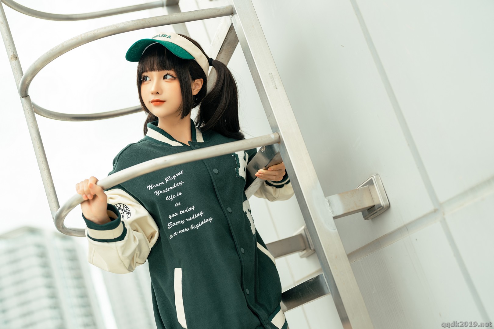 Coser-chunmomo-Baseball-Girl-001.jpg