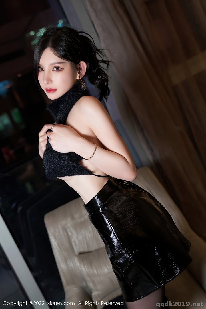 XIUREN-No.4437-Zhou-Yuxi-Sally-031.jpg