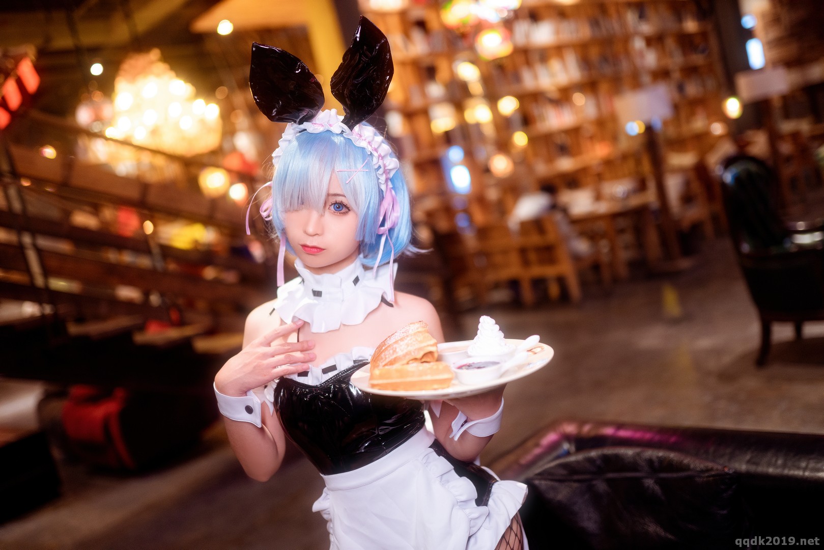 Coser-chunmomo-chunmomo-002.jpg