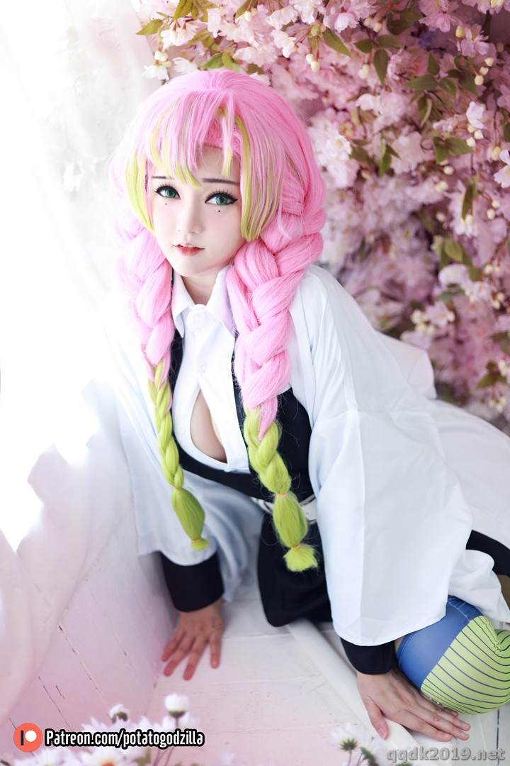 Coser-Potato-Godzilla-Mitsuri-Kanroji-012.jpg