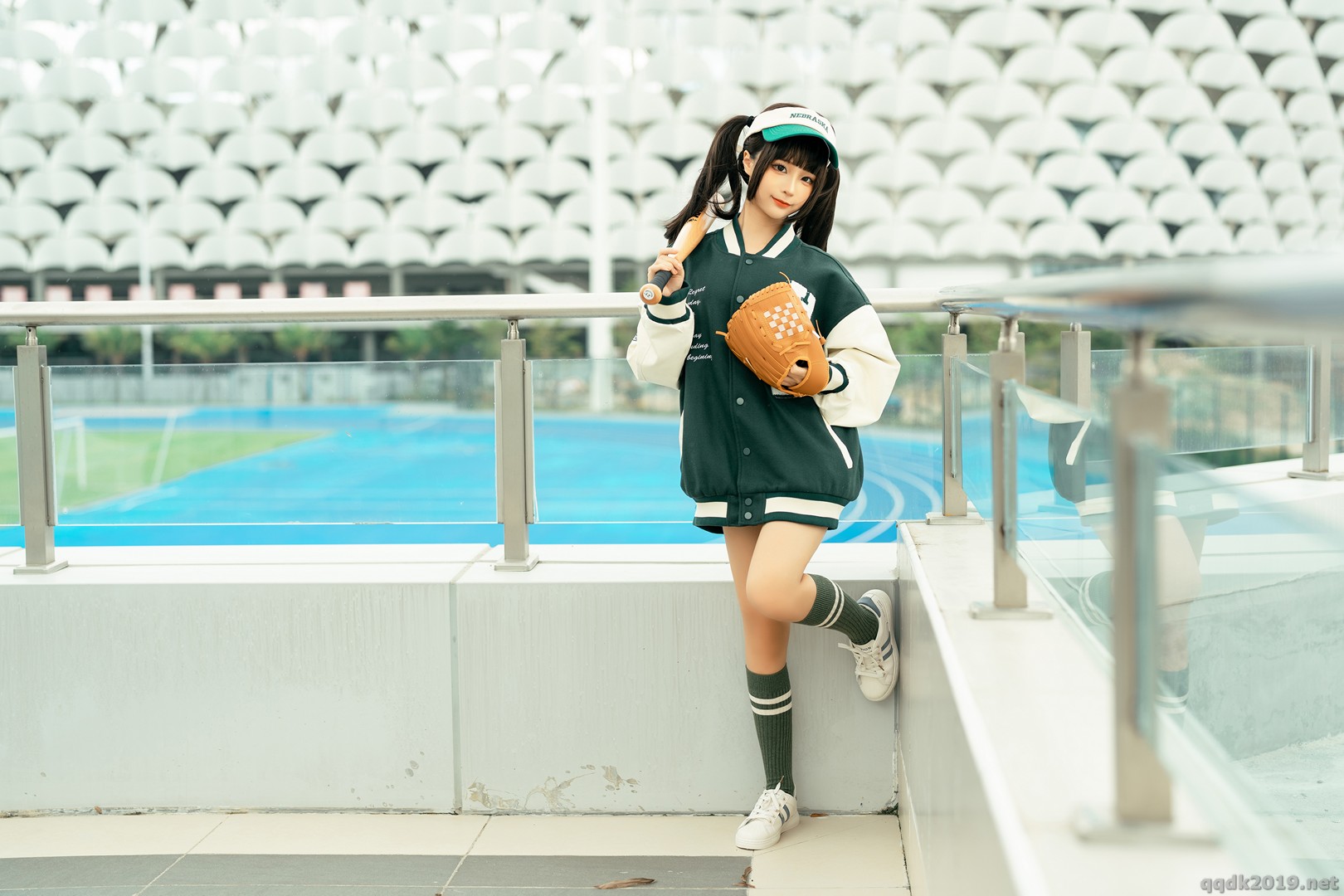 Coser-chunmomo-Baseball-Girl-007.jpg