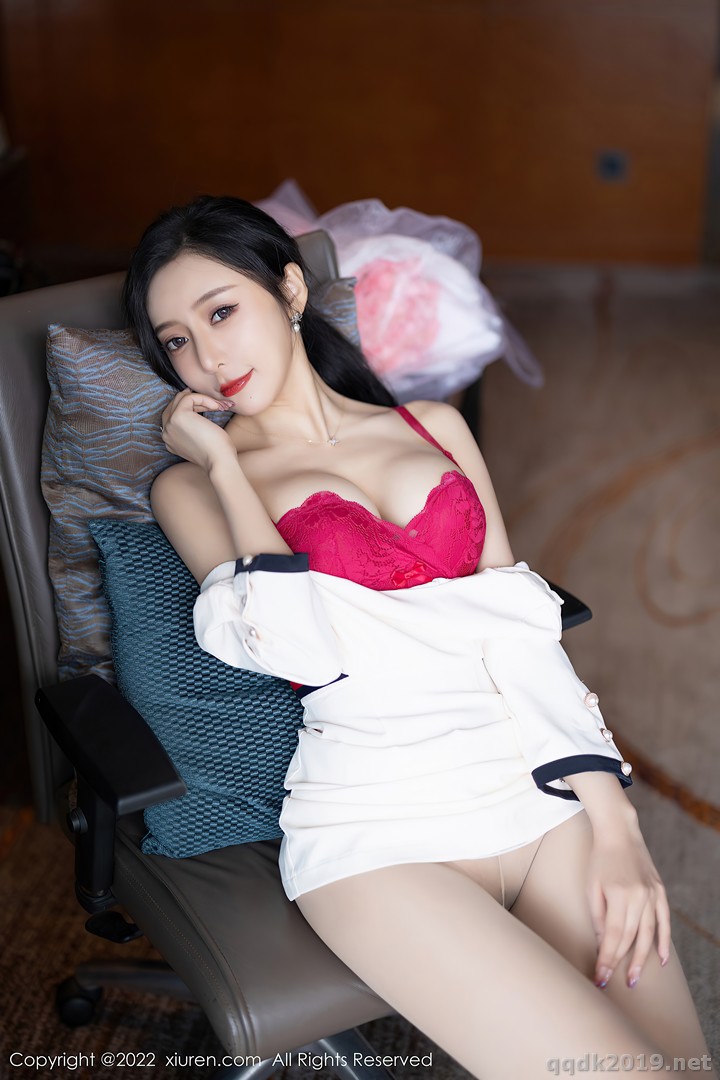 XIUREN-No.4963-Yanni-Wang-Xin-Yao-050.jpg