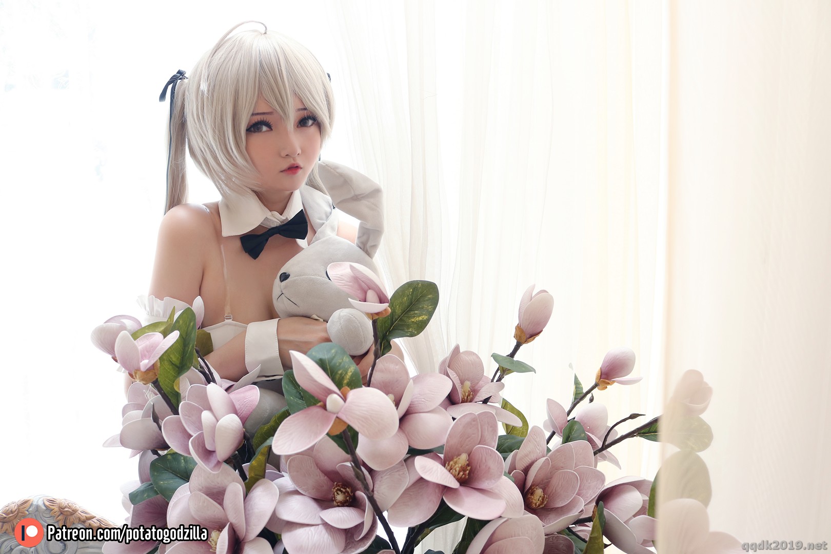 Coser-Potato-Godzilla-Sora-Kasugano-Bunny-Suit-013.jpg