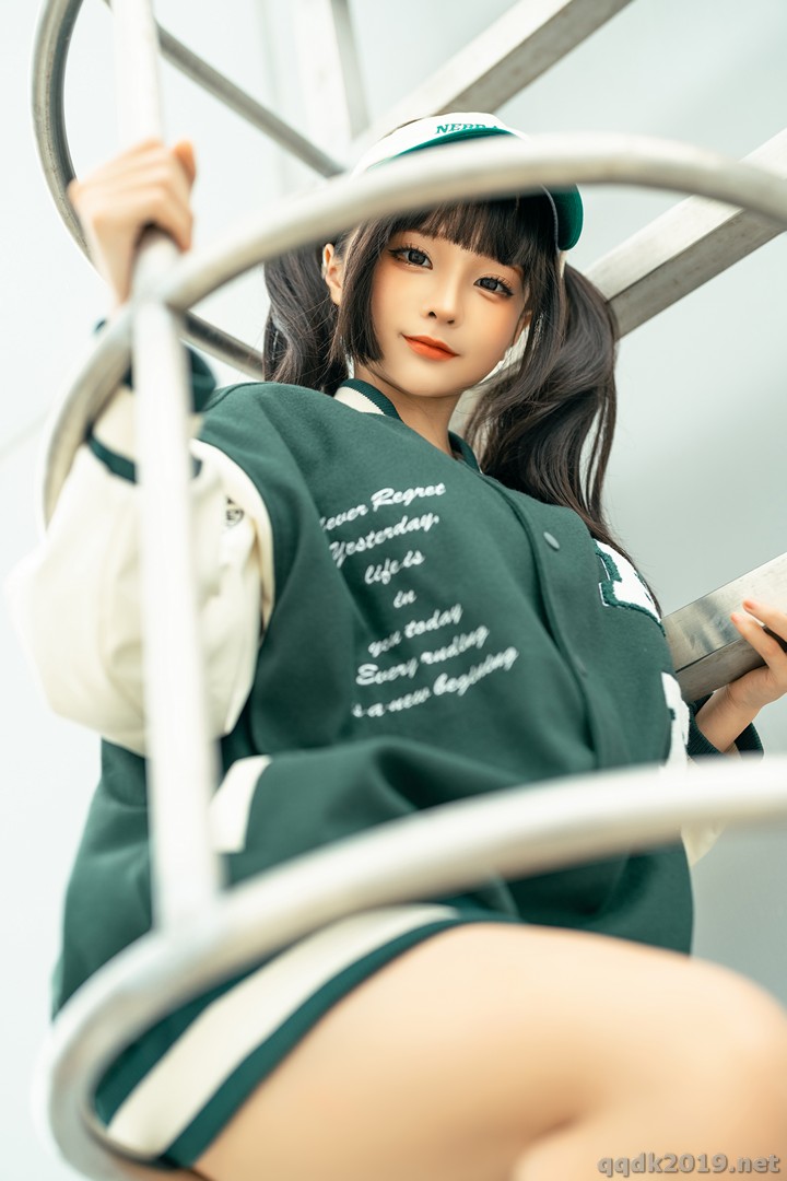 Coser-chunmomo-Baseball-Girl-086.jpg