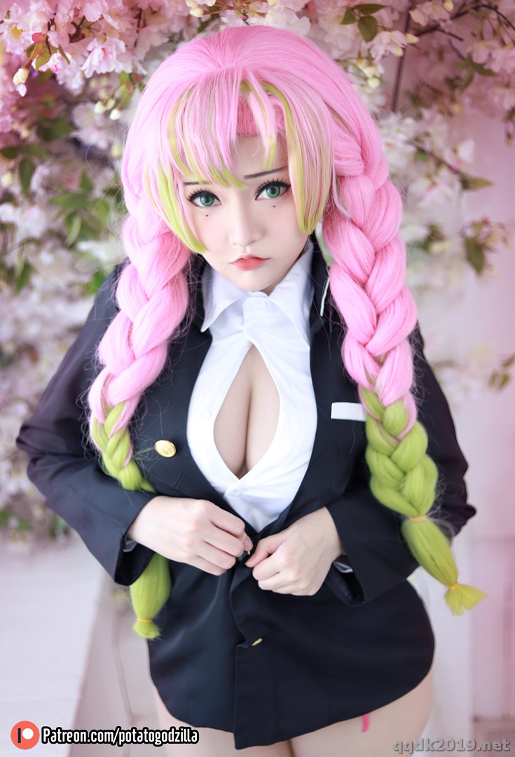 Coser-Potato-Godzilla-Mitsuri-Kanroji-020.jpg