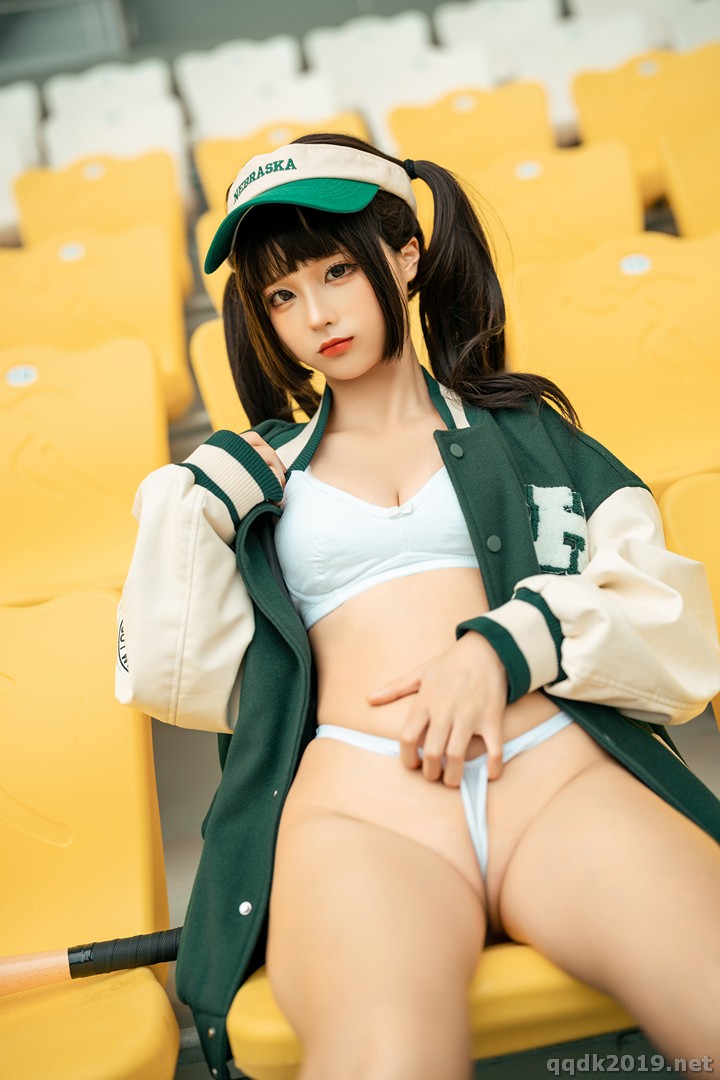 Coser-chunmomo-Baseball-Girl-021.jpg