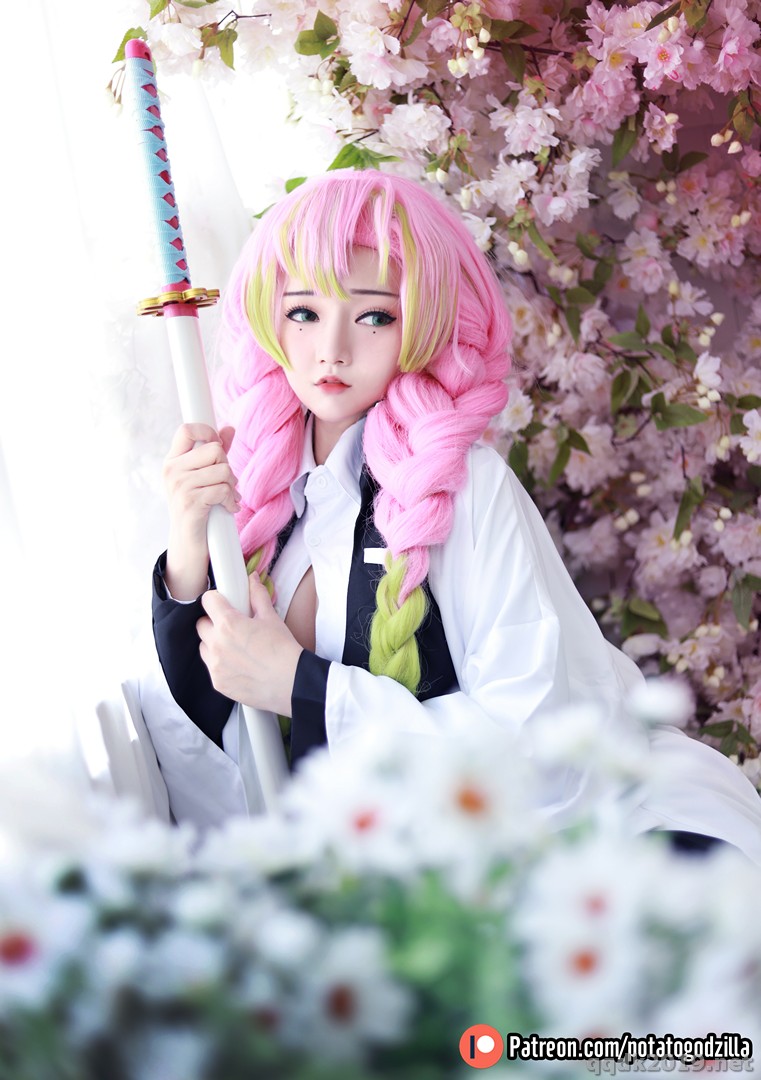 Coser-Potato-Godzilla-Mitsuri-Kanroji-034.jpg