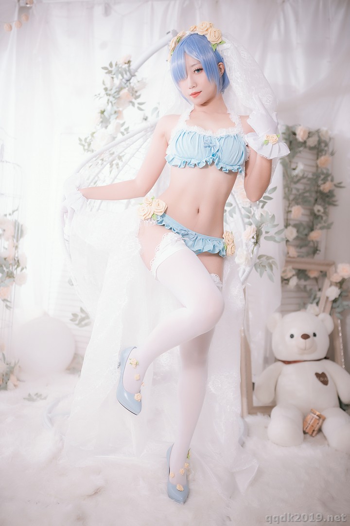 Coser-Money-001.jpg