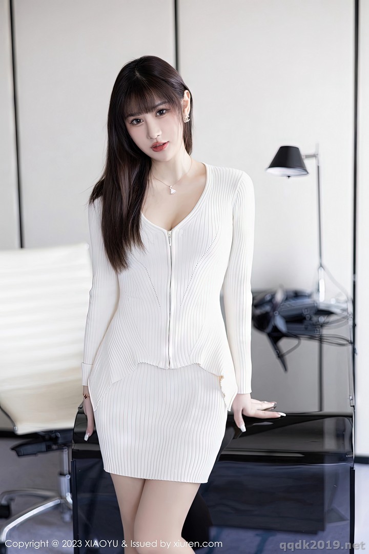 XiaoYu-Vol.966-Zhang-Xin-Xin-001.jpg