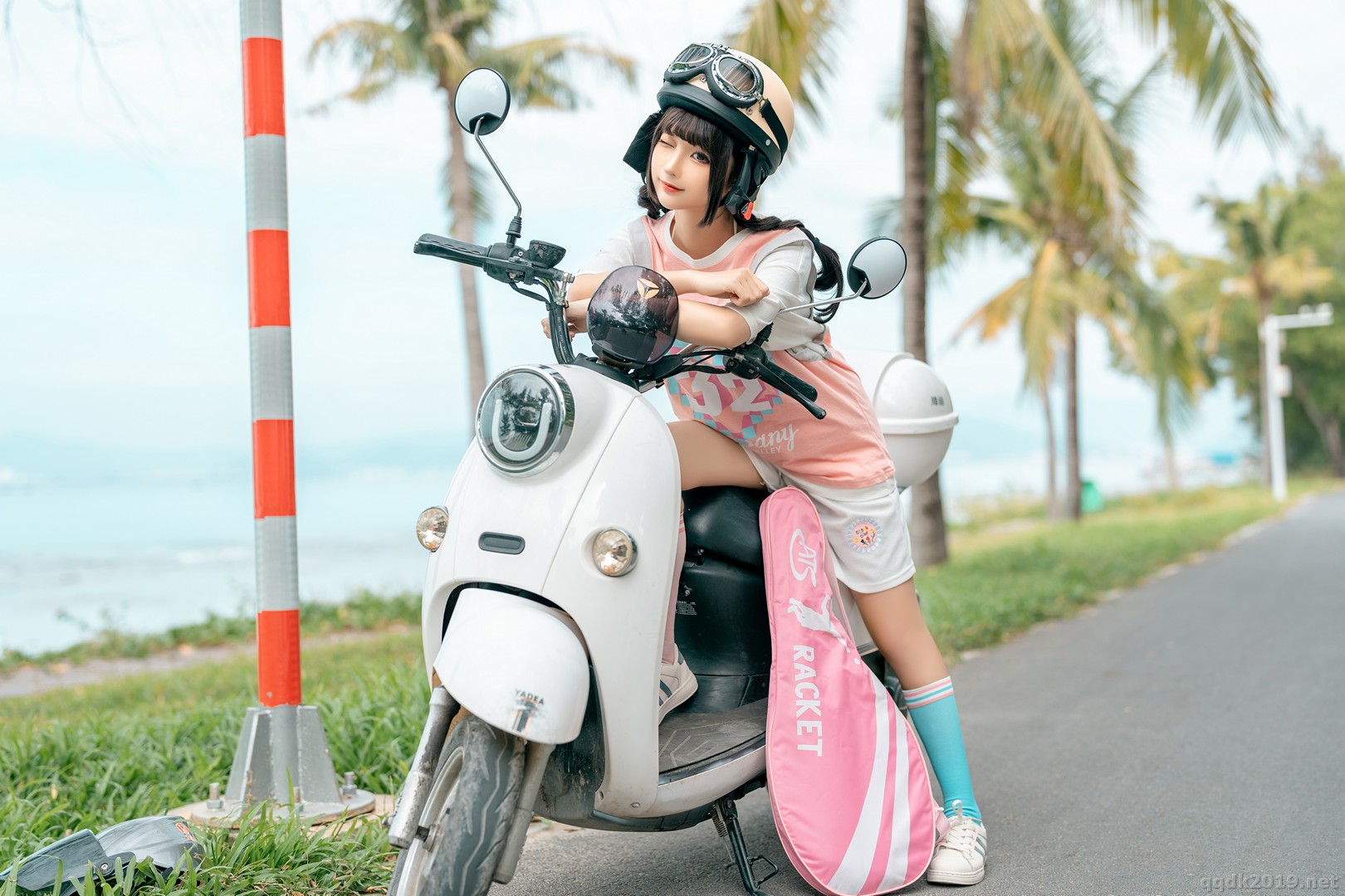 Coser-chunmomo-chunmomo-Electric-Car-110.jpg