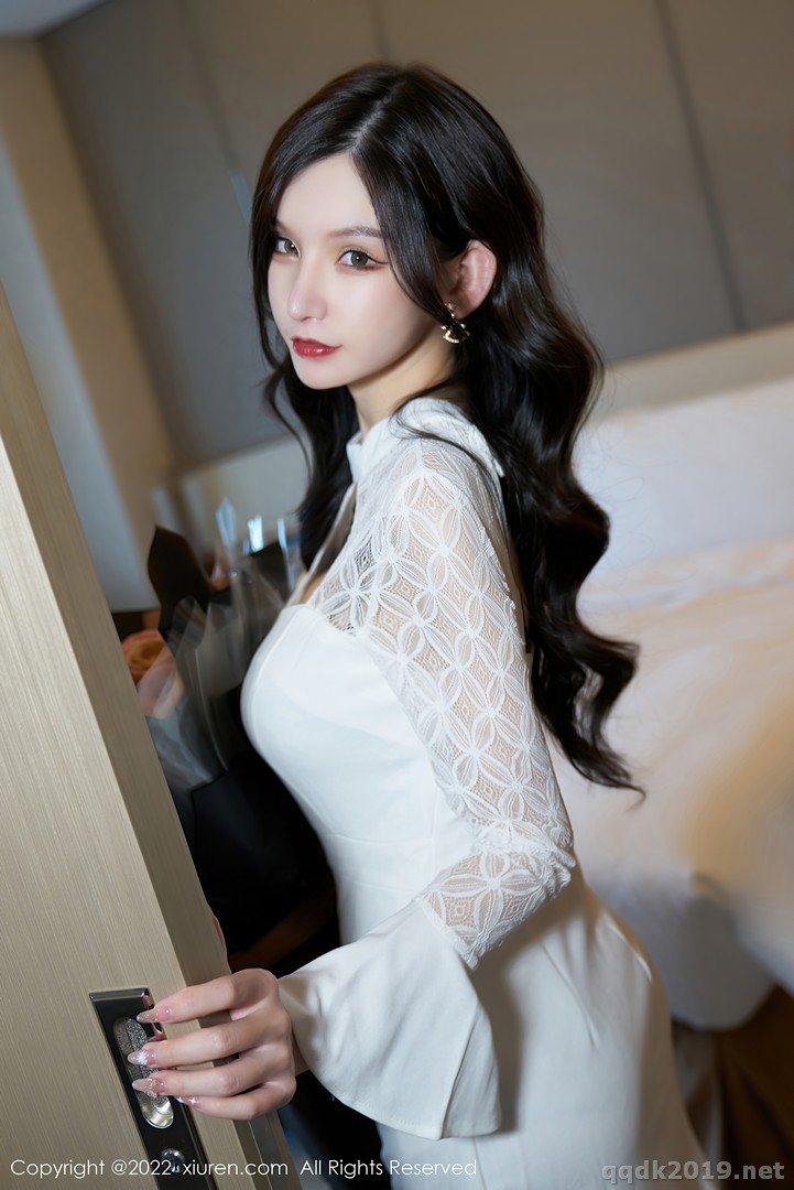 XIUREN-No.4426-Zhou-Yuxi-Sally-011.jpg