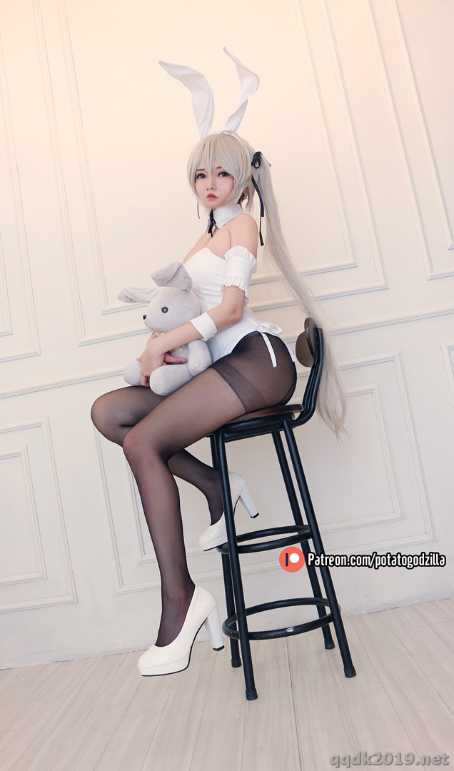 Coser-Potato-Godzilla-Sora-Kasugano-Bunny-Suit-015.jpg