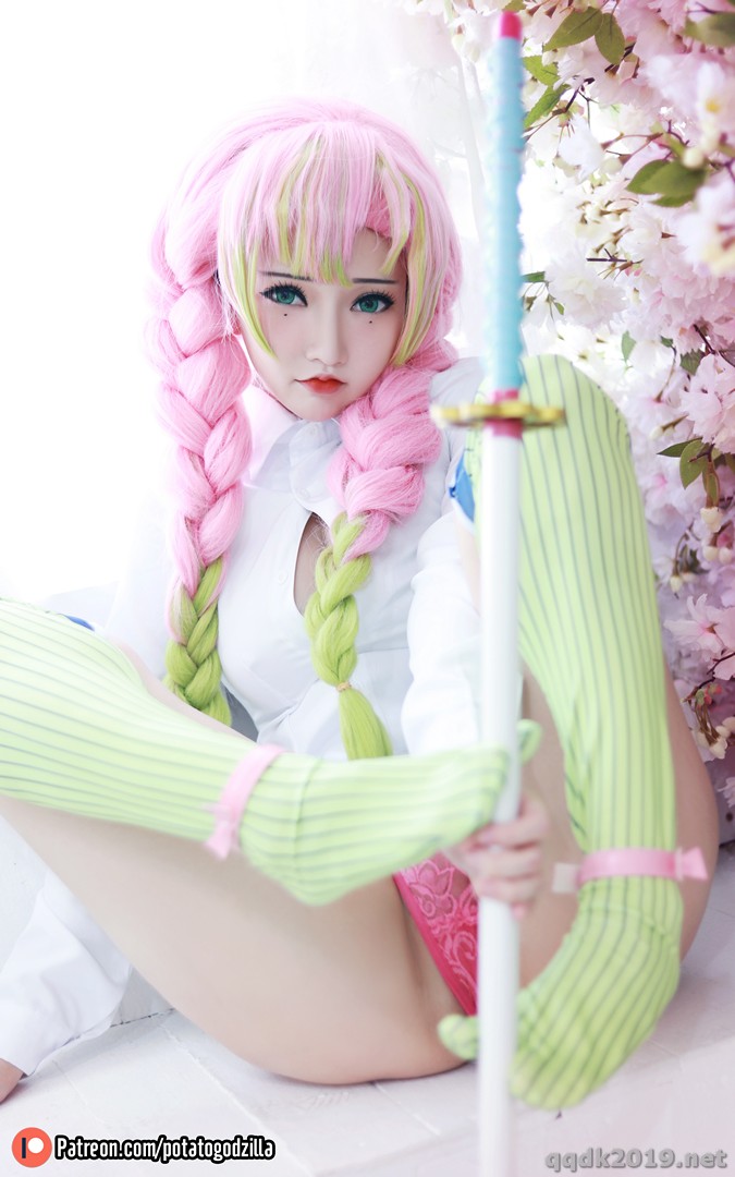 Coser-Potato-Godzilla-Mitsuri-Kanroji-030.jpg